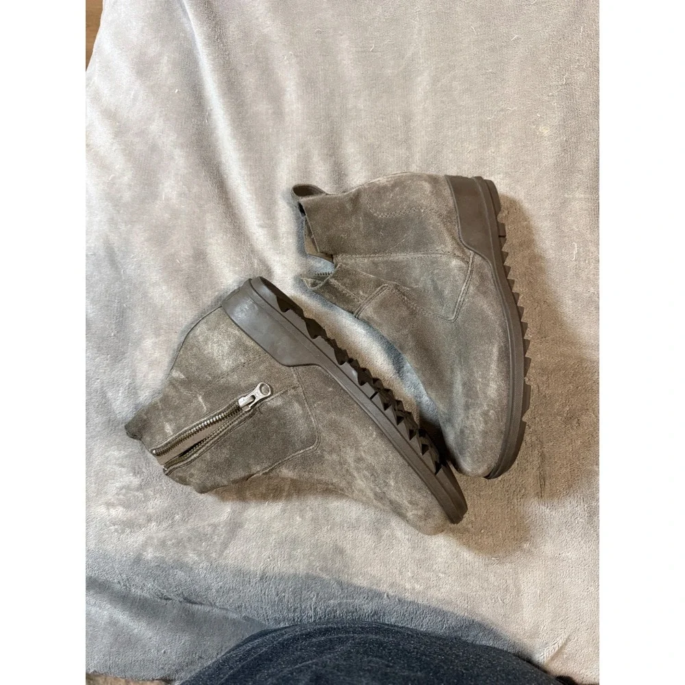 Sorel gray size